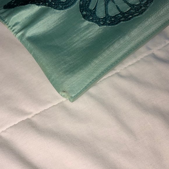 Shiraleah Chicago Mint Papillon Clutch - Picture 4 of 7